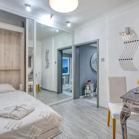 Wake Up To Harbour Views, Birgu Seafront 2Br