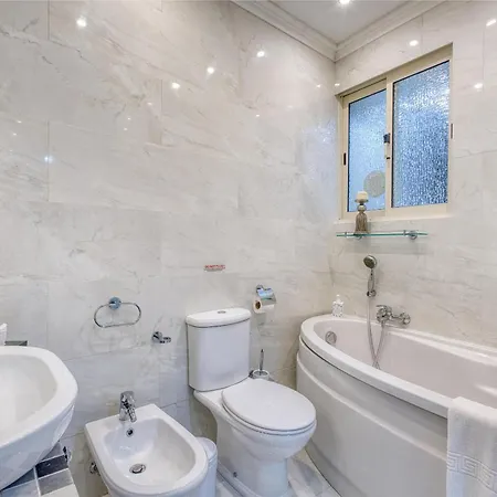 Wake Up To Harbour Views, Birgu Seafront 2Br Apartment