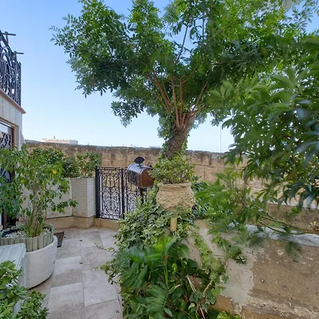 Apartment Wake Up To Harbour Views, Birgu Seafront 2Br Birgu
