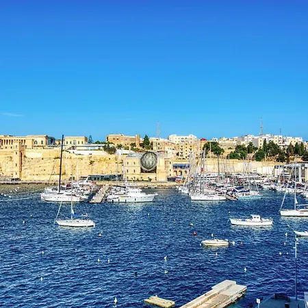 Apartment Wake Up To Harbour Views, Birgu Seafront 2Br *