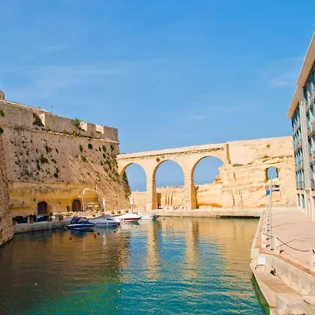 Apartment Wake Up To Harbour Views, Birgu Seafront 2Br