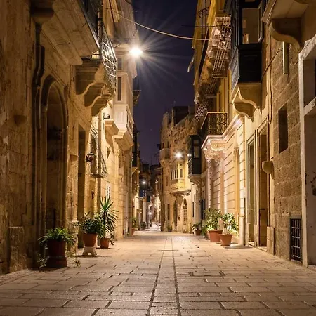 Wake Up To Harbour Views, Birgu Seafront 2Br Birgu